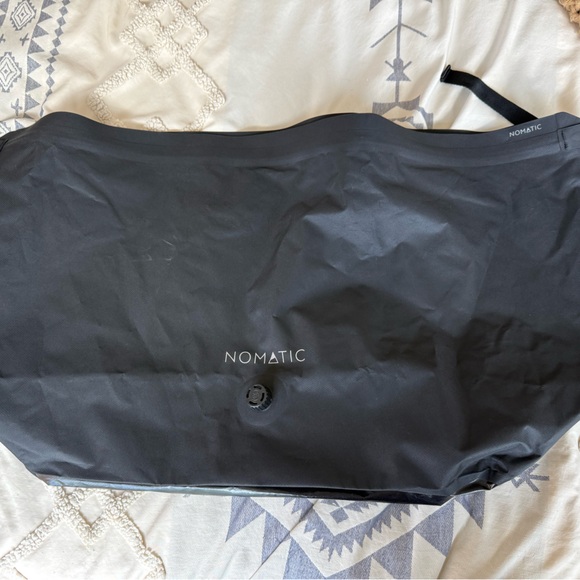 Nomatic Black Compression Bag Bundle One Large and One Medium Included Lot - Picture 8 of 8